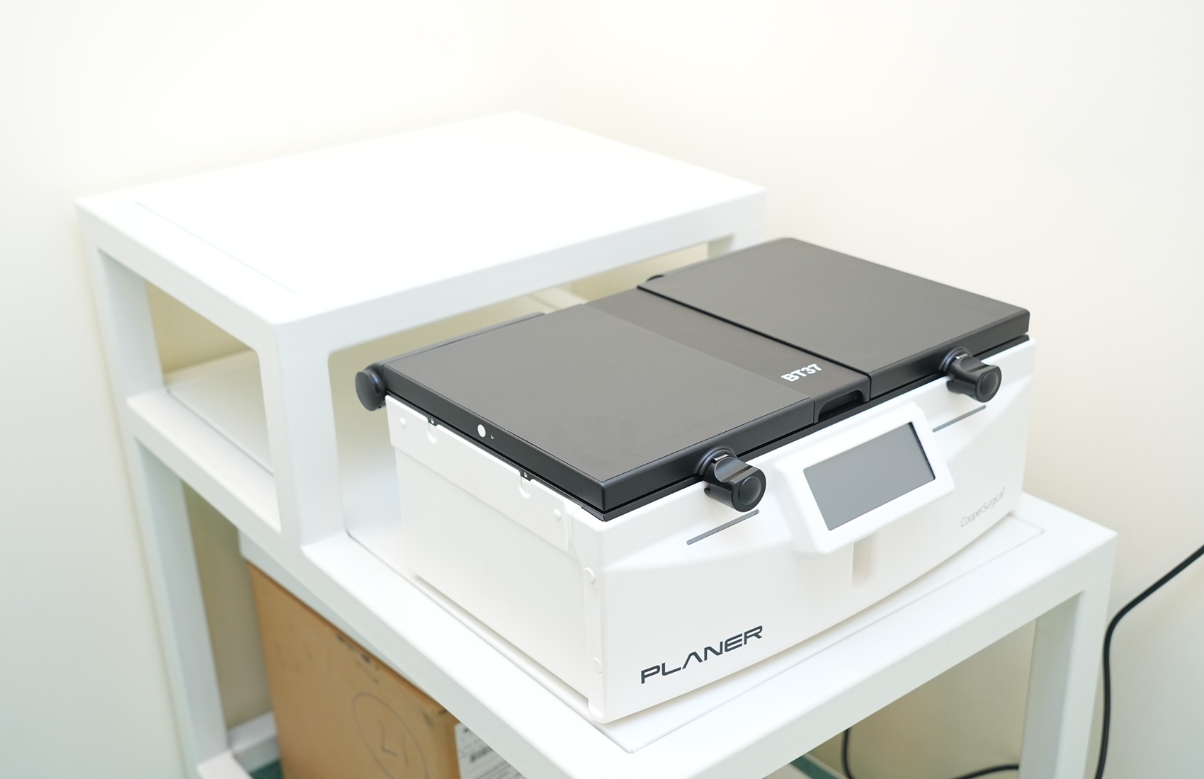 Bench-top incubators